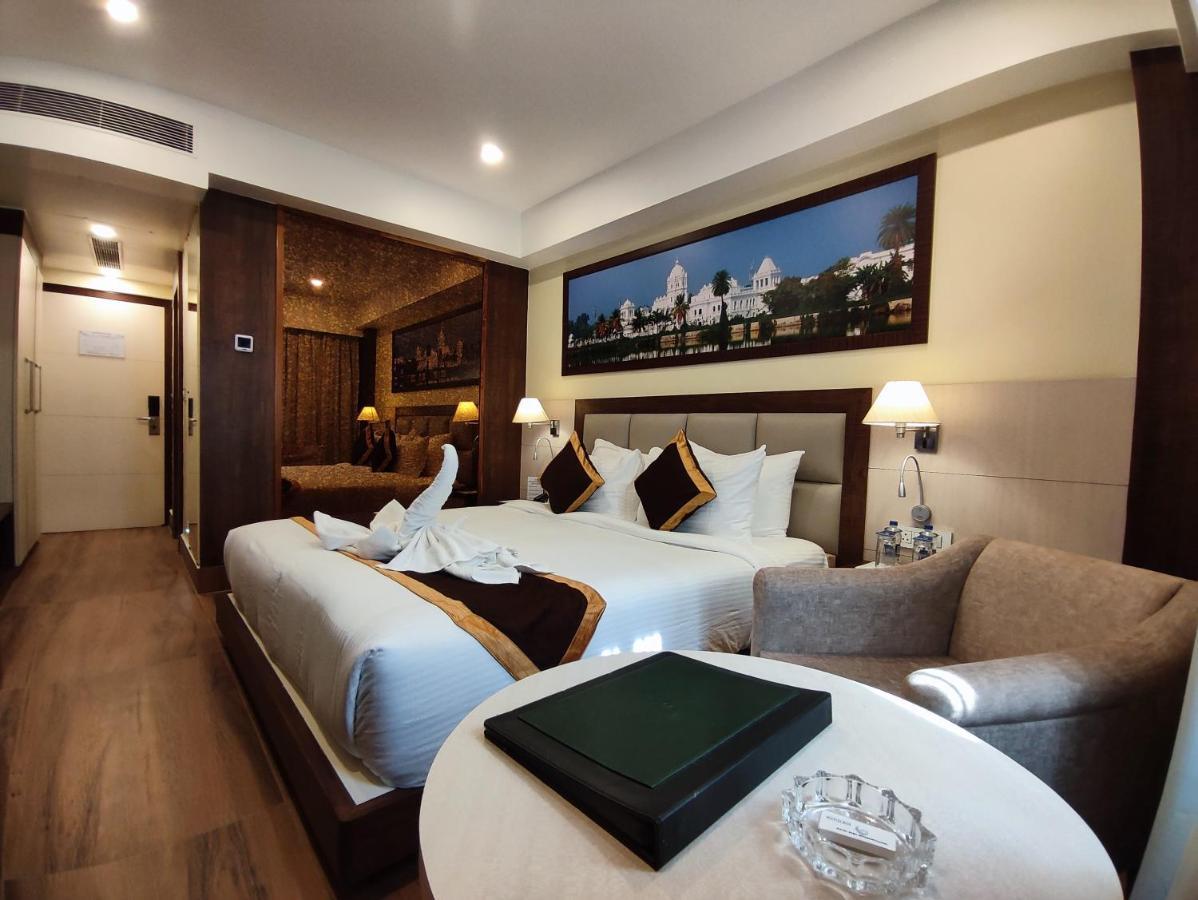 Hotel Rimi International Agartala Eksteriør bilde