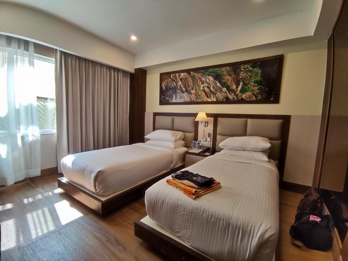Hotel Rimi International Agartala Eksteriør bilde