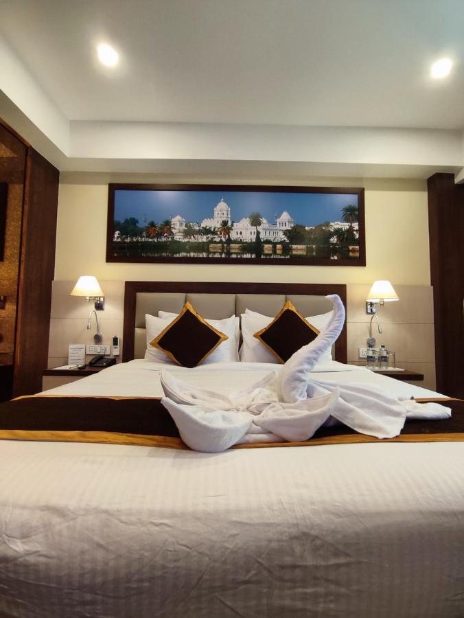 Hotel Rimi International Agartala Eksteriør bilde