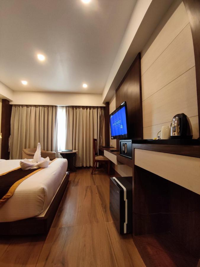 Hotel Rimi International Agartala Eksteriør bilde