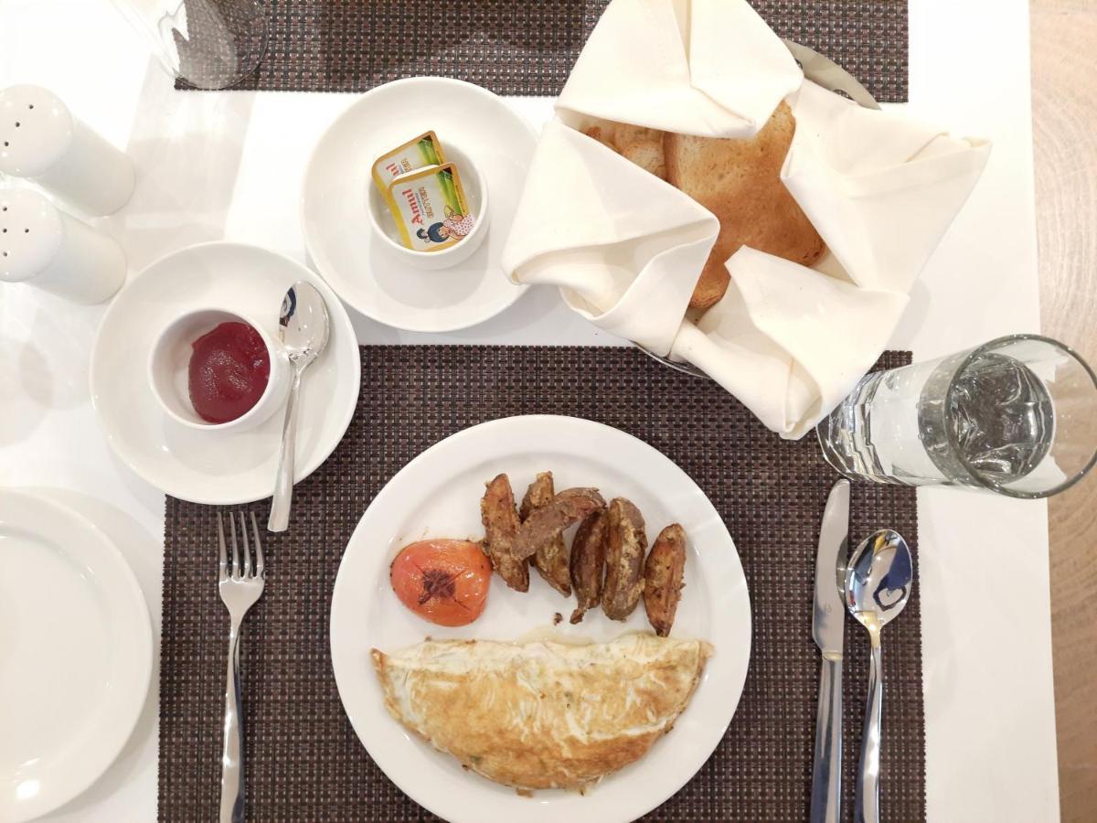 Hotel Rimi International Agartala Eksteriør bilde